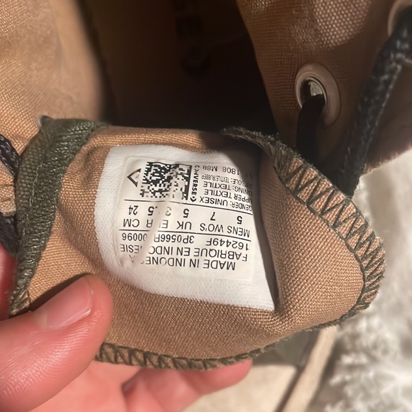 Converse - Picture 4 of 4